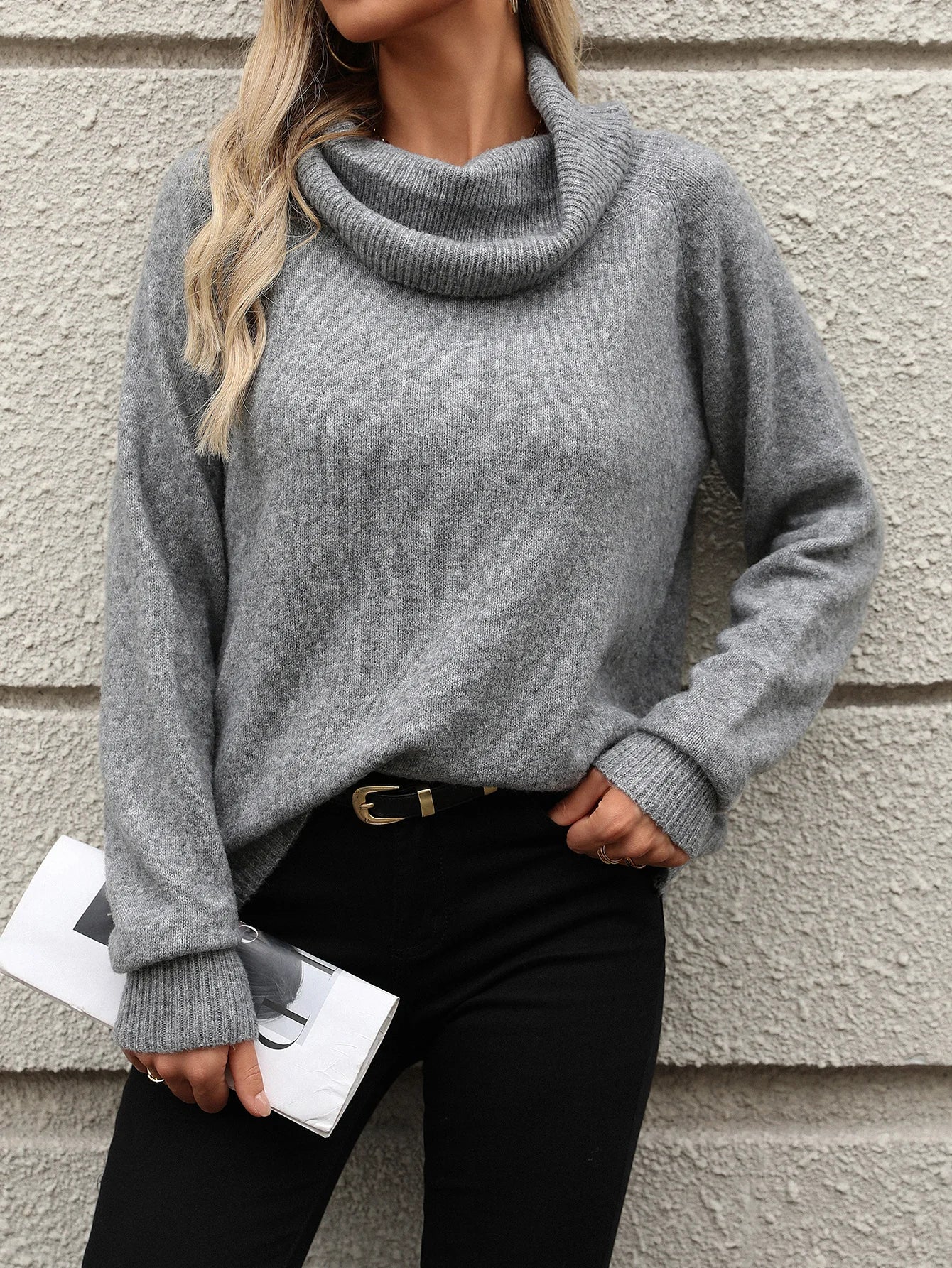 Femme Favs™ - ChicCozy™ Turtleneck Sweater